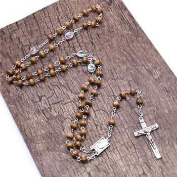 Нов Ръчно изработени 5 ММ Дървени Мъниста Сплав Кръста на Броеницата Бижута Мода Католическата Юбилейното Парти Подарък За Мъже И Жени